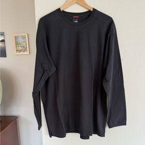 The North Face Men's Black Long Sleeve Tee